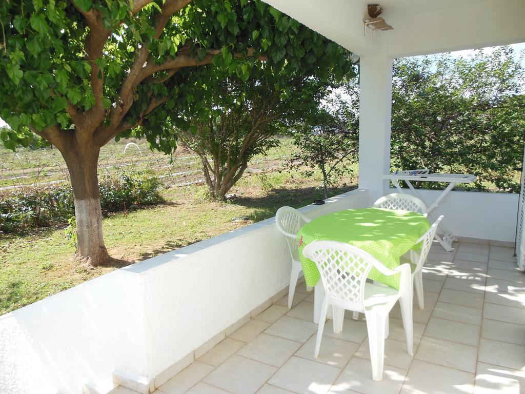 Helonata Apartments Arkoudi Exterior photo