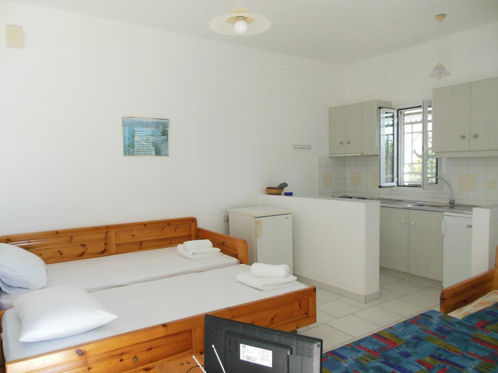 Helonata Apartments Arkoudi Exterior photo